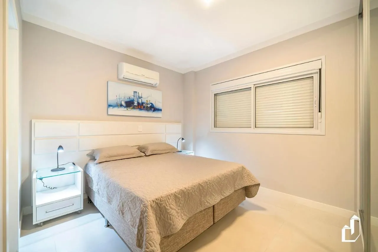 Apartamento Com 02 Dormitorios Bombinhas
