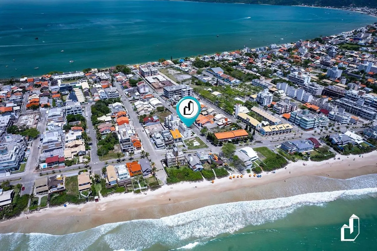 Apartamento Com 02 Dormitorios Bombinhas Brazil