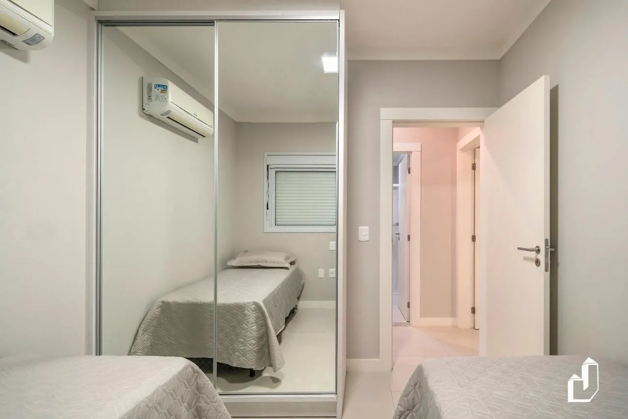 Apartamento Com 02 Dormitorios Bombinhas