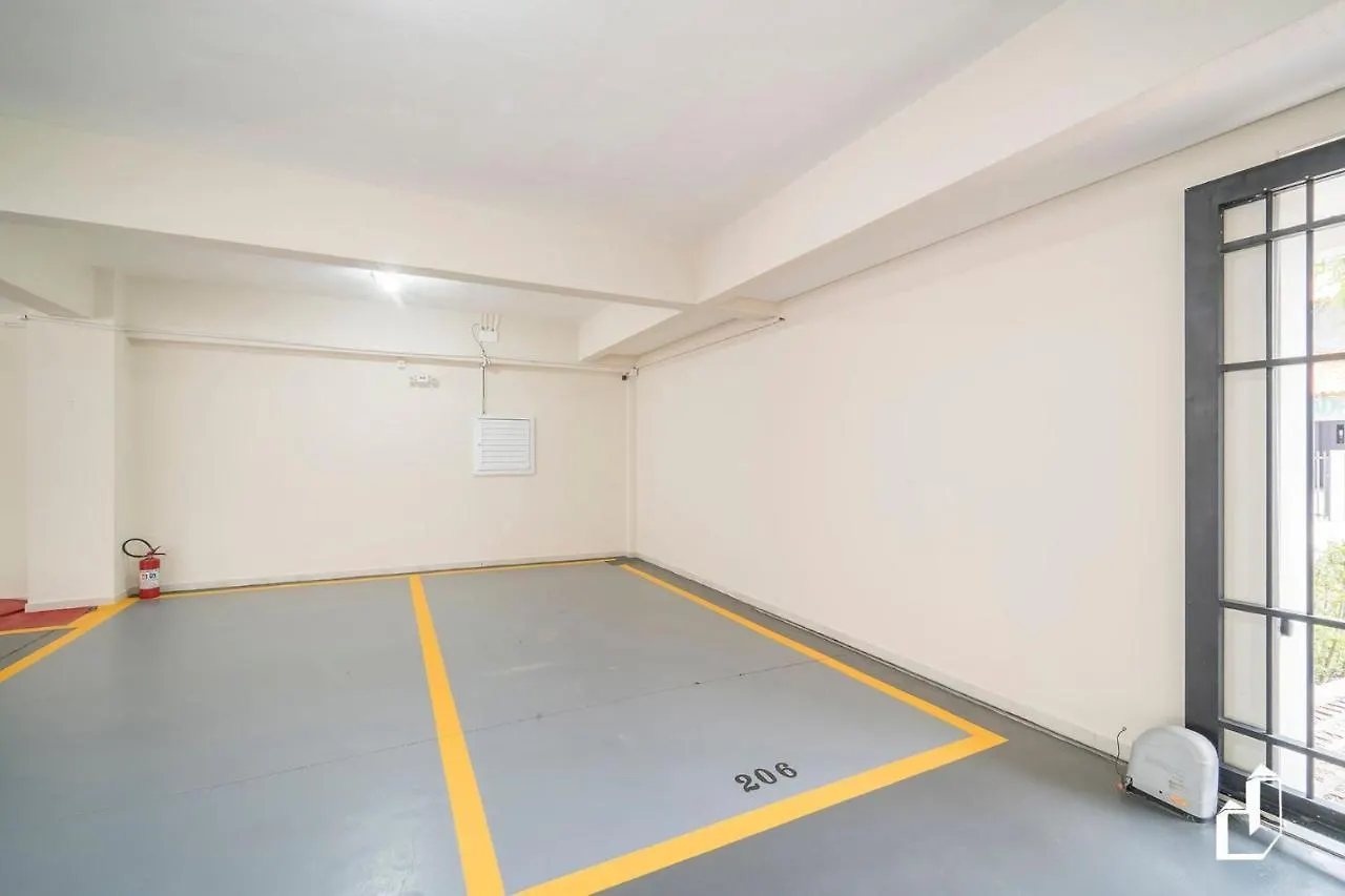 Apartamento Com 02 Dormitorios Bombinhas Brazil