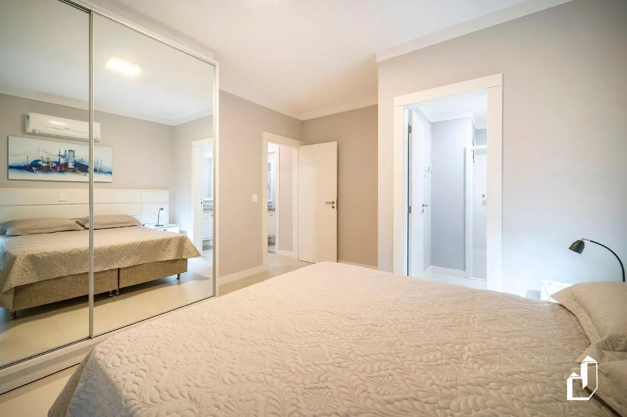Apartamento Com 02 Dormitorios Bombinhas