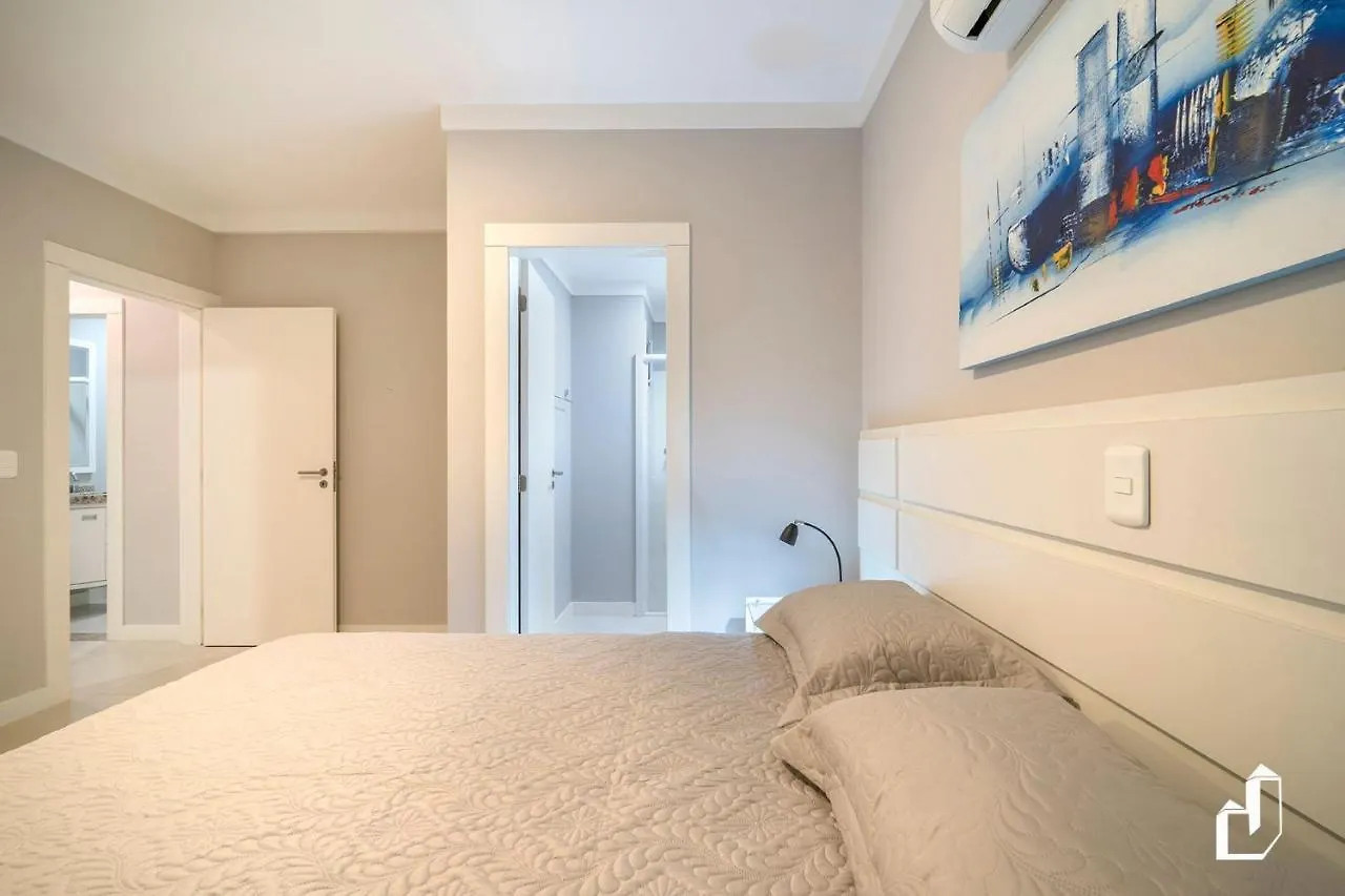 Apartamento Com 02 Dormitorios Bombinhas 0*,  Brazil
